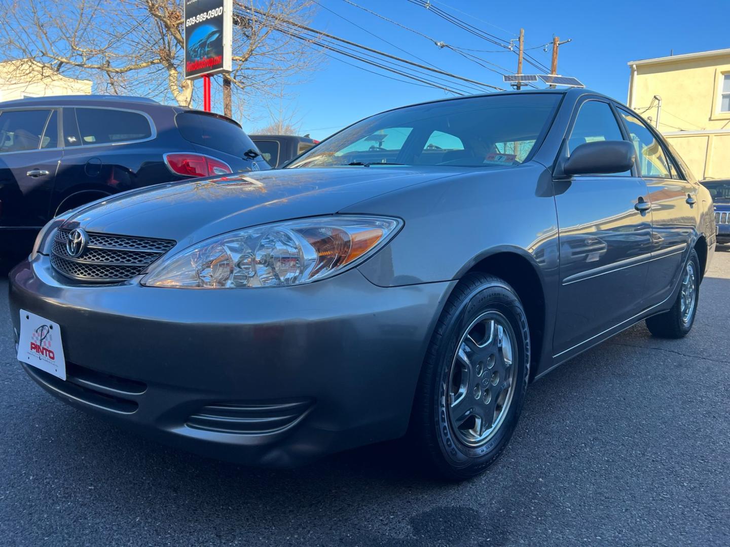 2003 charcoal /beige Toyota Camry LE (4T1BE32K63U) with an 2.4L L4 DOHC 16V engine, located at 1018 Brunswick Ave, Trenton, NJ, 08638, (609) 989-0900, 40.240086, -74.748085 - Photo#6